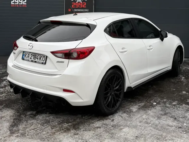 Mazda 3 - фото 4