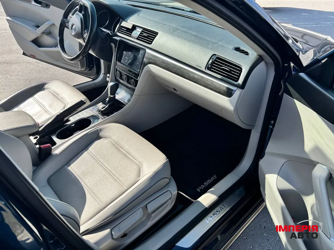 Volkswagen Passat - фото 11