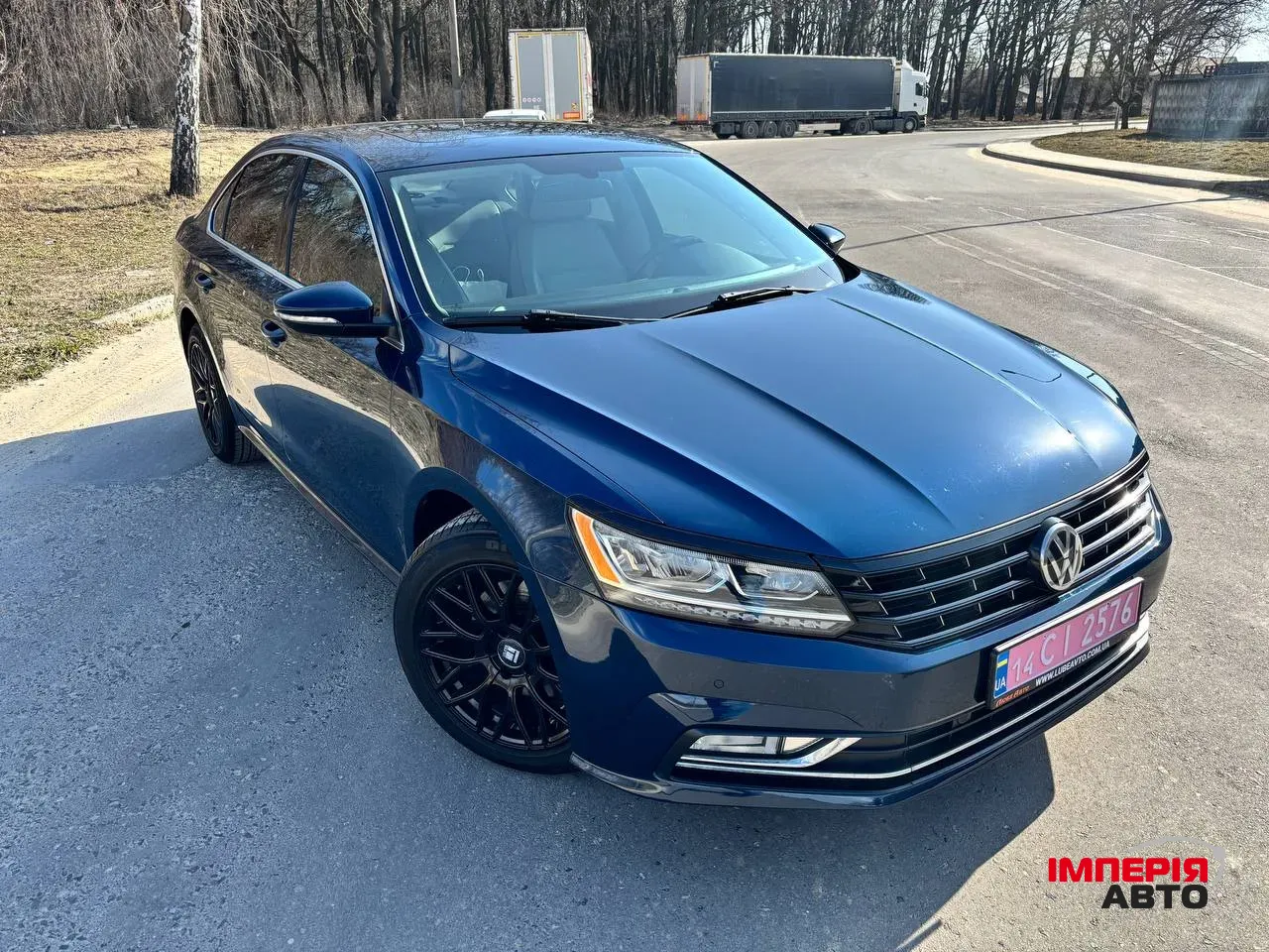 Volkswagen Passat - фото 1