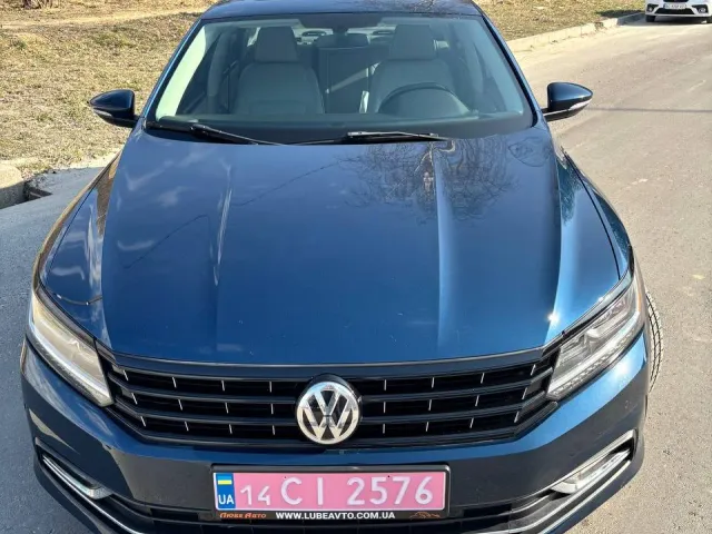 Volkswagen Passat - фото 5