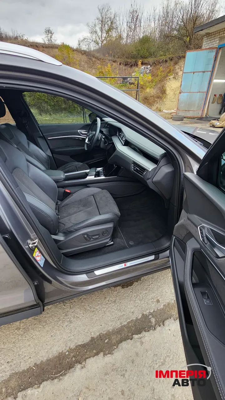 Audi e-tron Sportback - фото 10