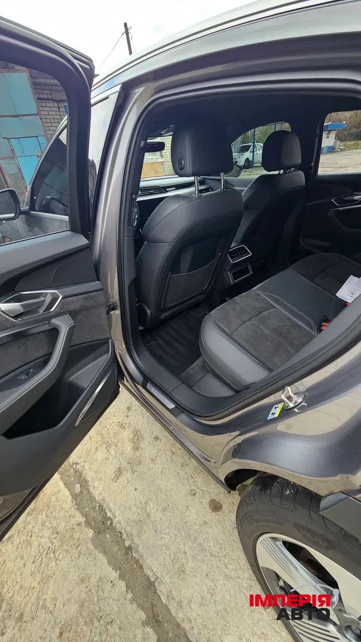 Audi e-tron Sportback - фото 11