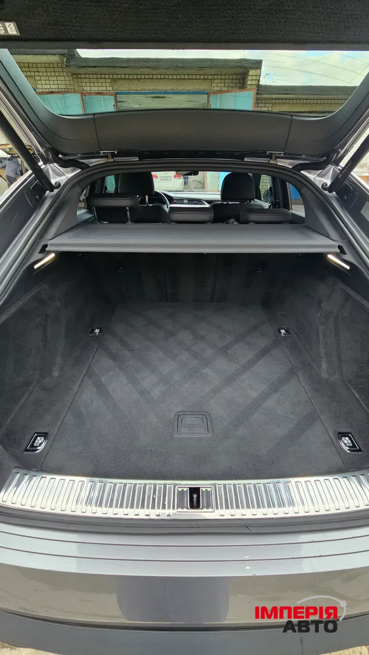 Audi e-tron Sportback - фото 8