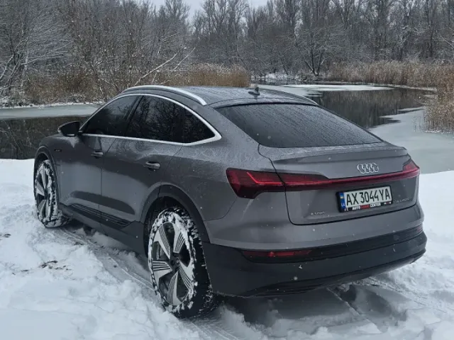 Audi e-tron Sportback - фото 3