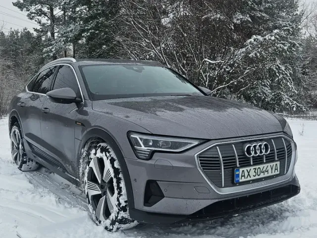 Audi e-tron Sportback - фото 1