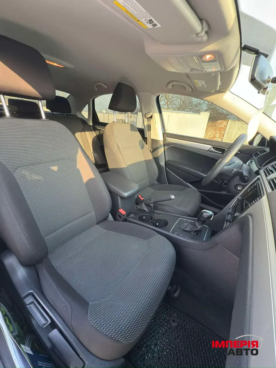 Volkswagen Passat - фото 12