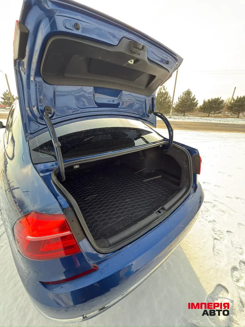 Volkswagen Passat - фото 16