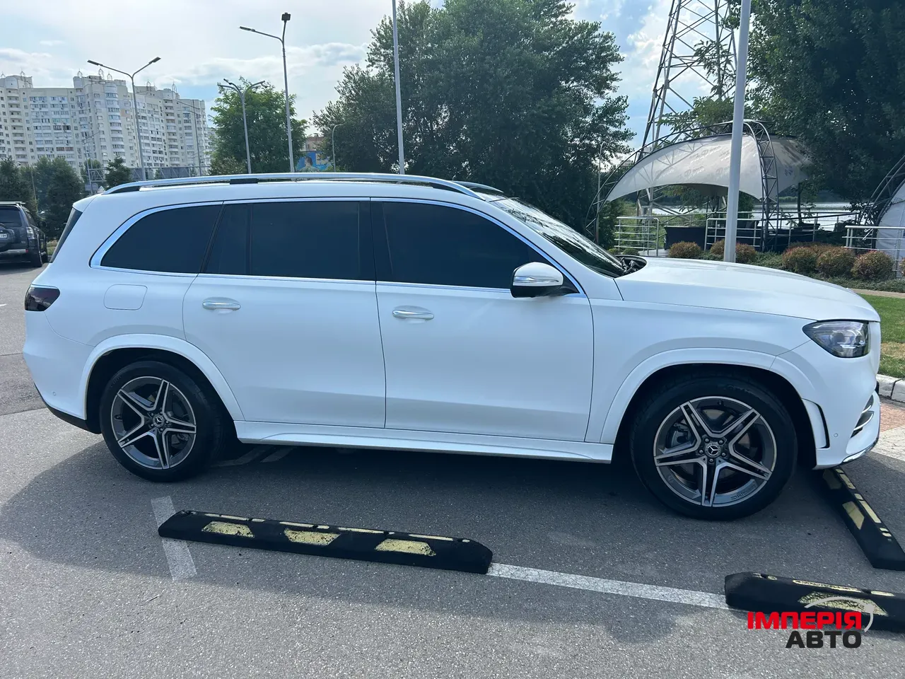 Mercedes-Benz GLS - фото 7