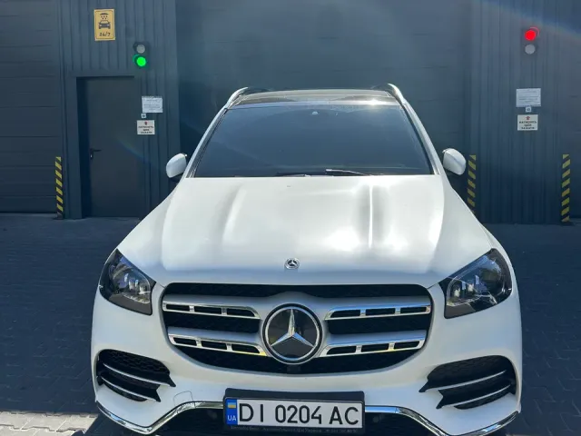 Mercedes-Benz GLS - фото 1