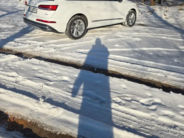 Audi Q7 - фото 5