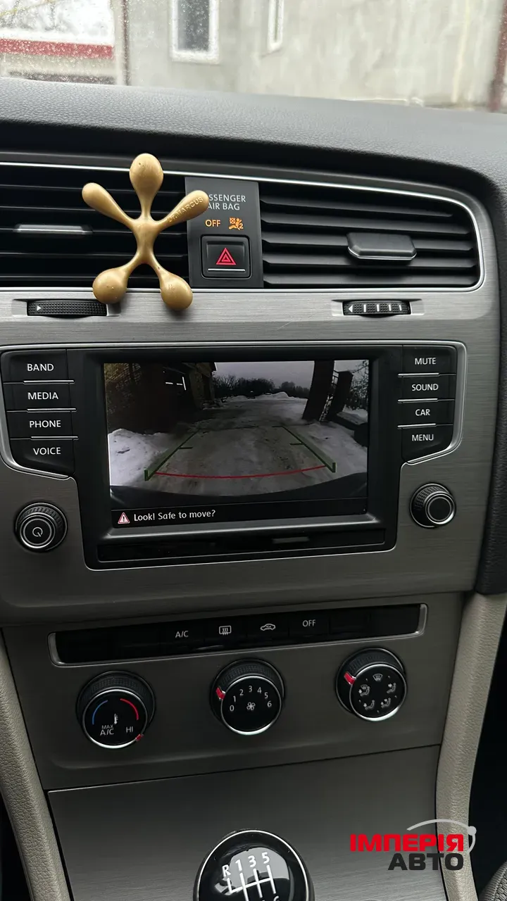 Volkswagen Golf - фото 10