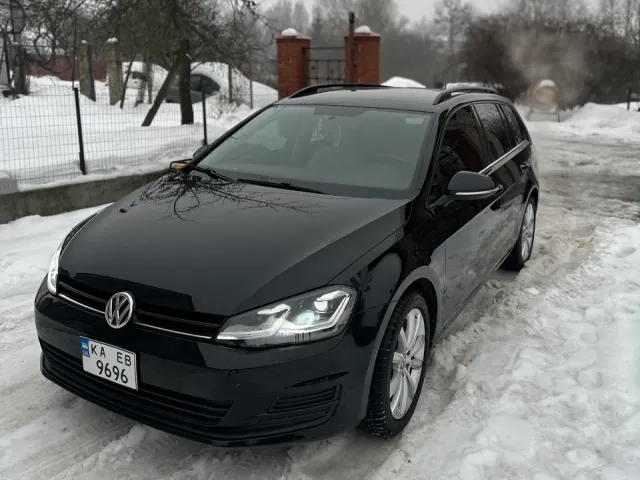 Volkswagen Golf - фото 2