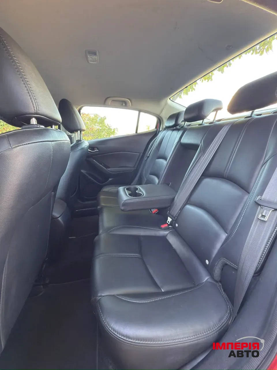 Mazda 3 - фото 12