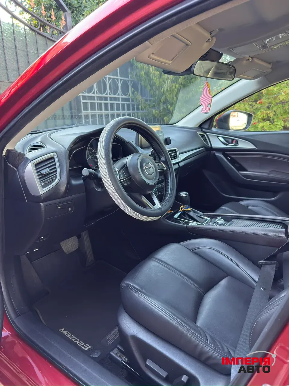 Mazda 3 - фото 8