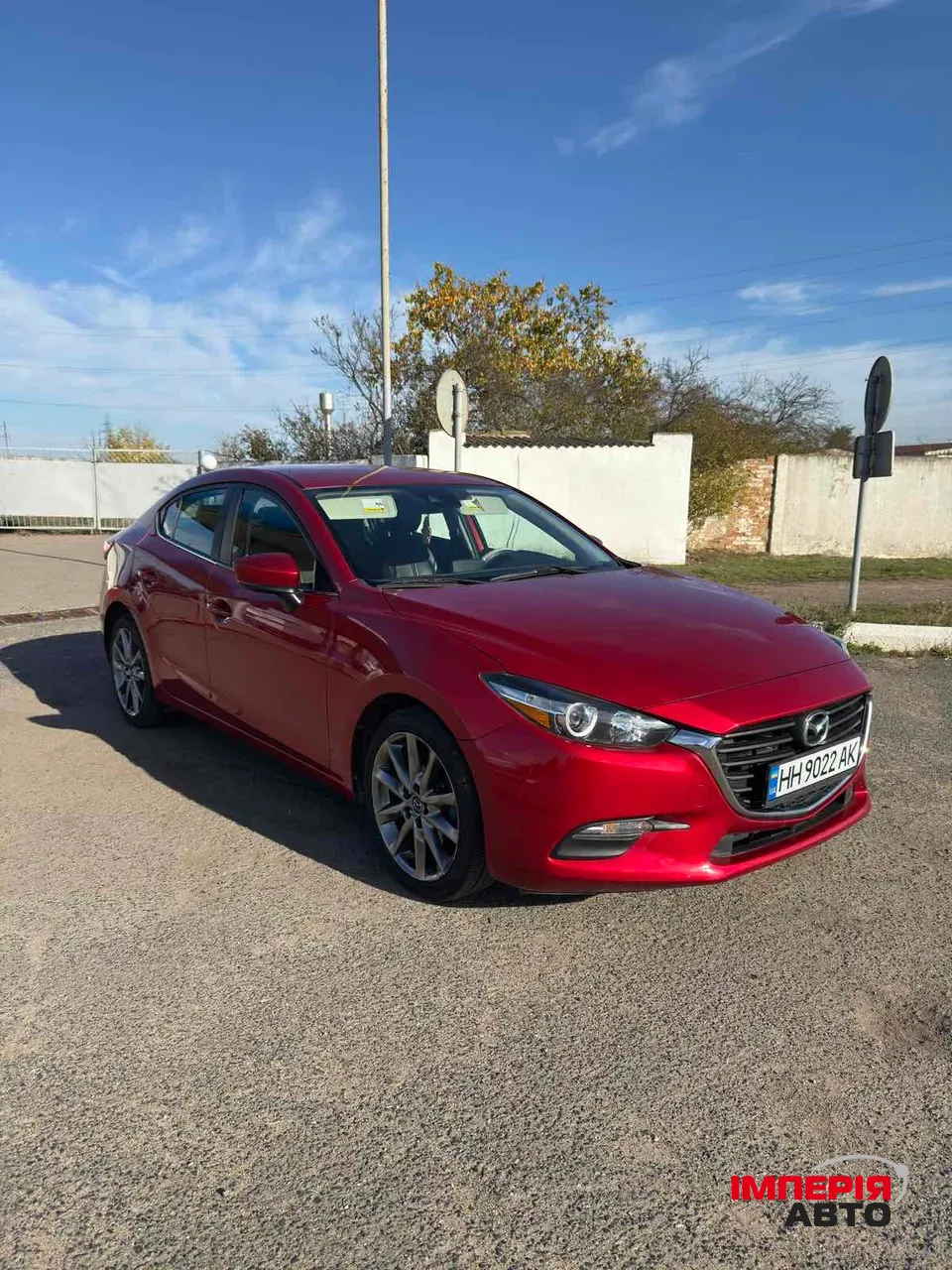 Mazda 3 - фото 2