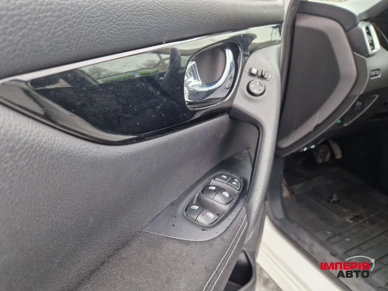 Nissan Qashqai - фото 10