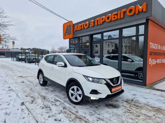 Nissan Qashqai - фото 1