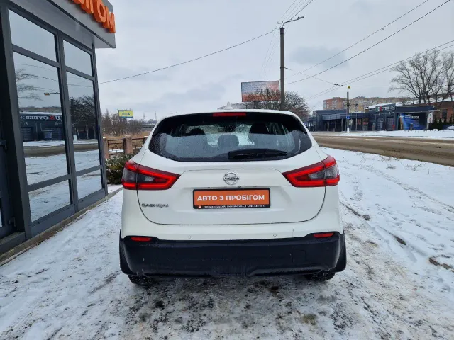 Nissan Qashqai - фото 4