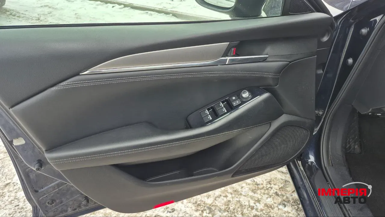 Mazda 6 - фото 11