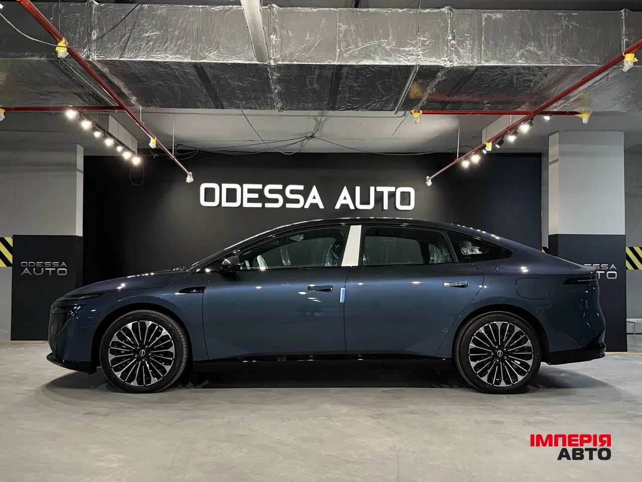 Nissan N7 - фото 4