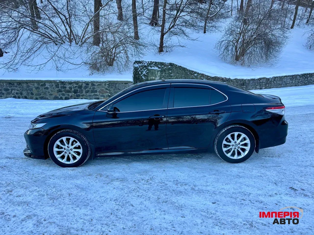 Toyota Camry - фото 3