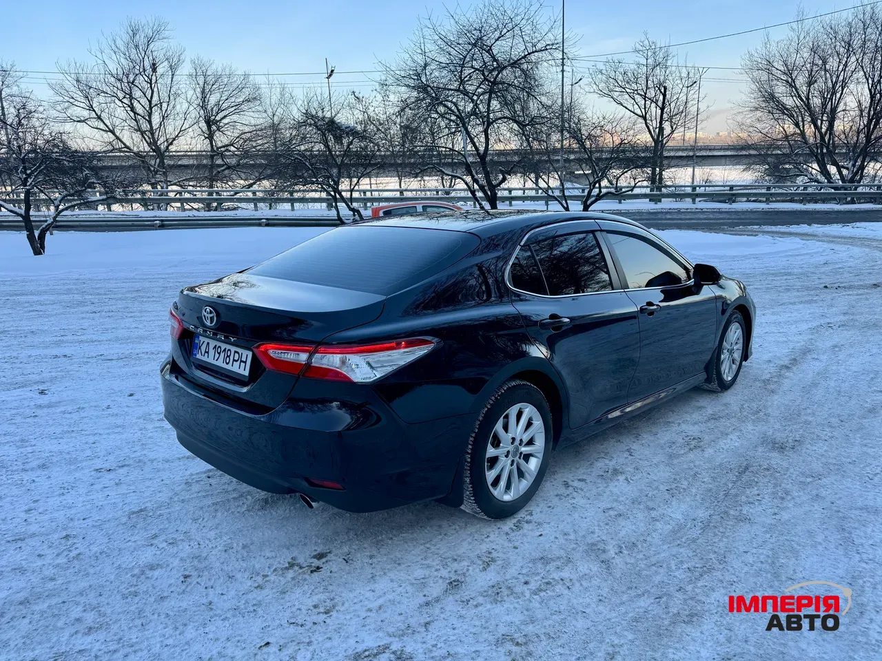 Toyota Camry - фото 6