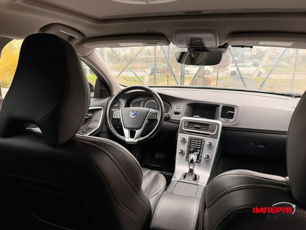 Volvo V60 Cross Country - фото 9