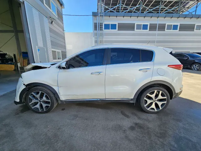 Kia Sportage - фото 1