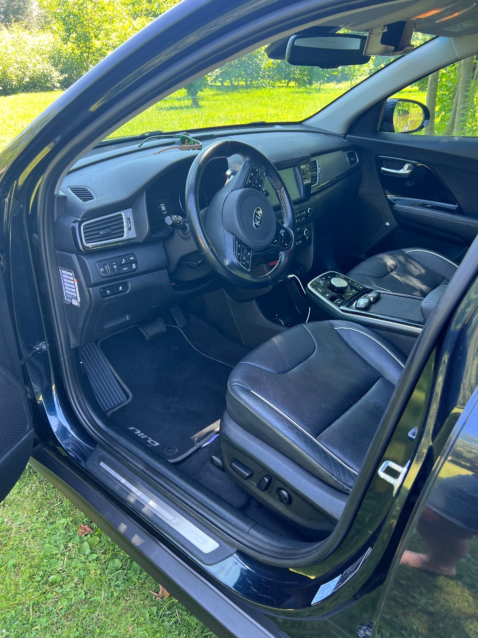 Kia Niro - фото 11