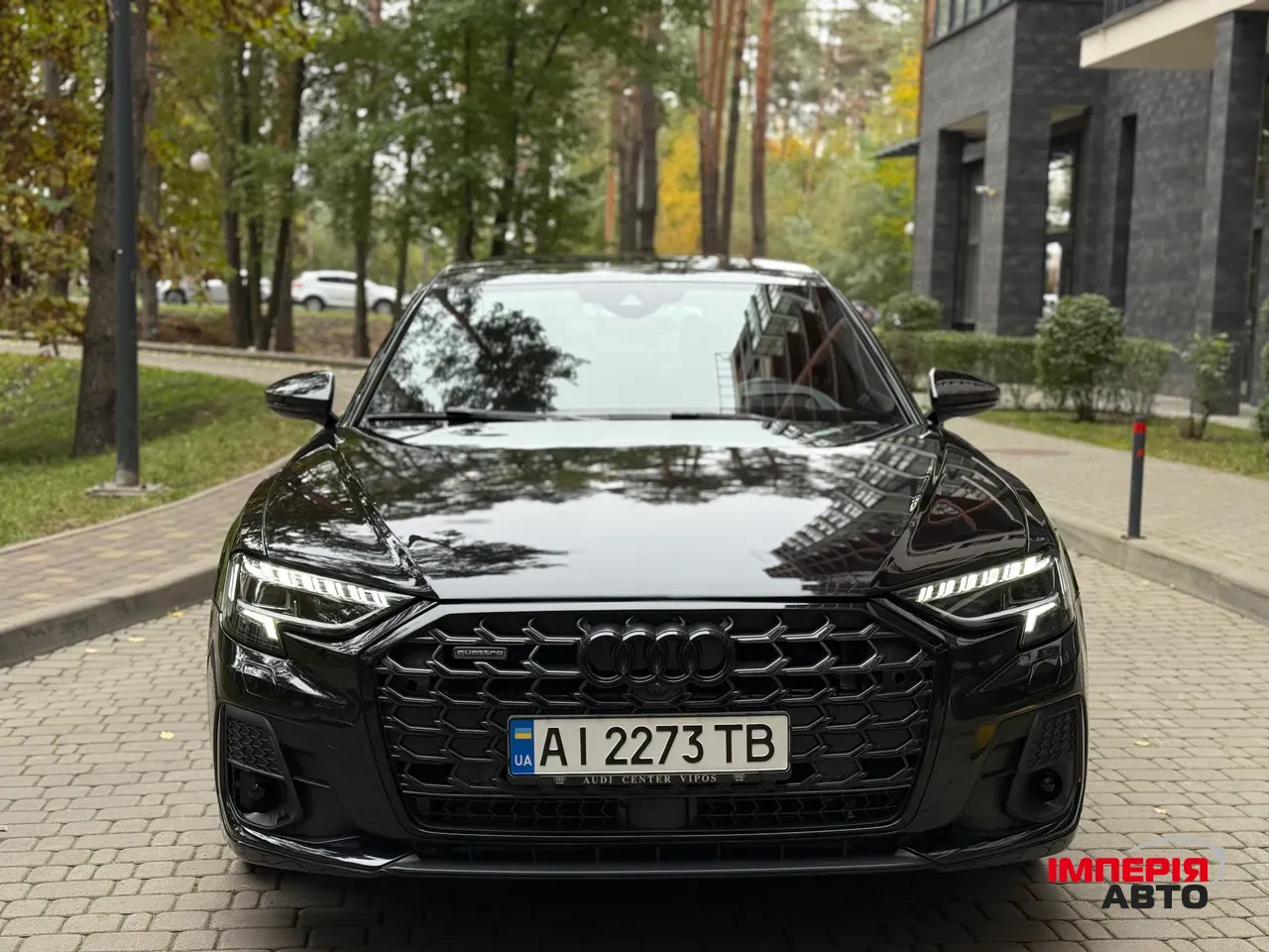 Audi A8 - фото 3
