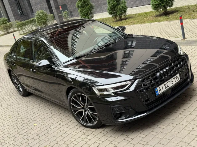Audi A8 - фото 2