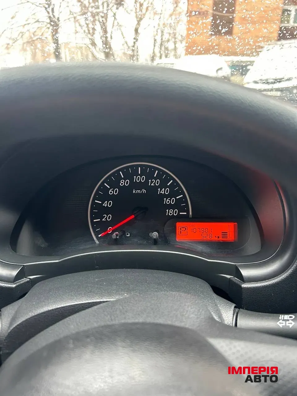 Nissan March - фото 19