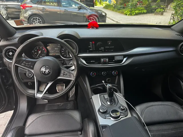 Alfa Romeo Stelvio - фото 5