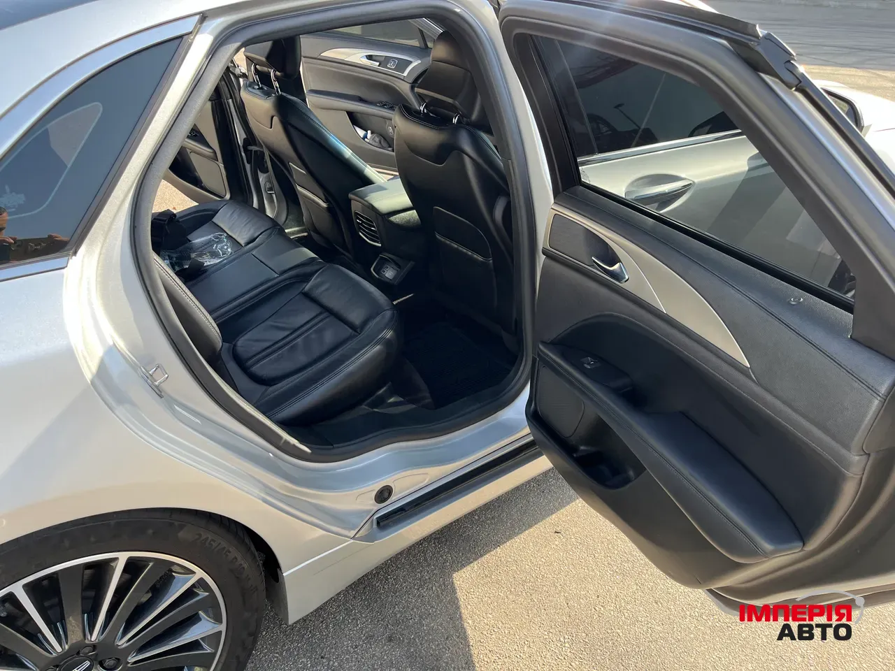 Lincoln MKZ - фото 7