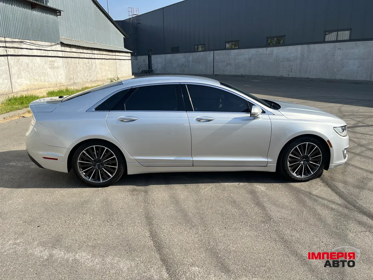 Lincoln MKZ - фото 6