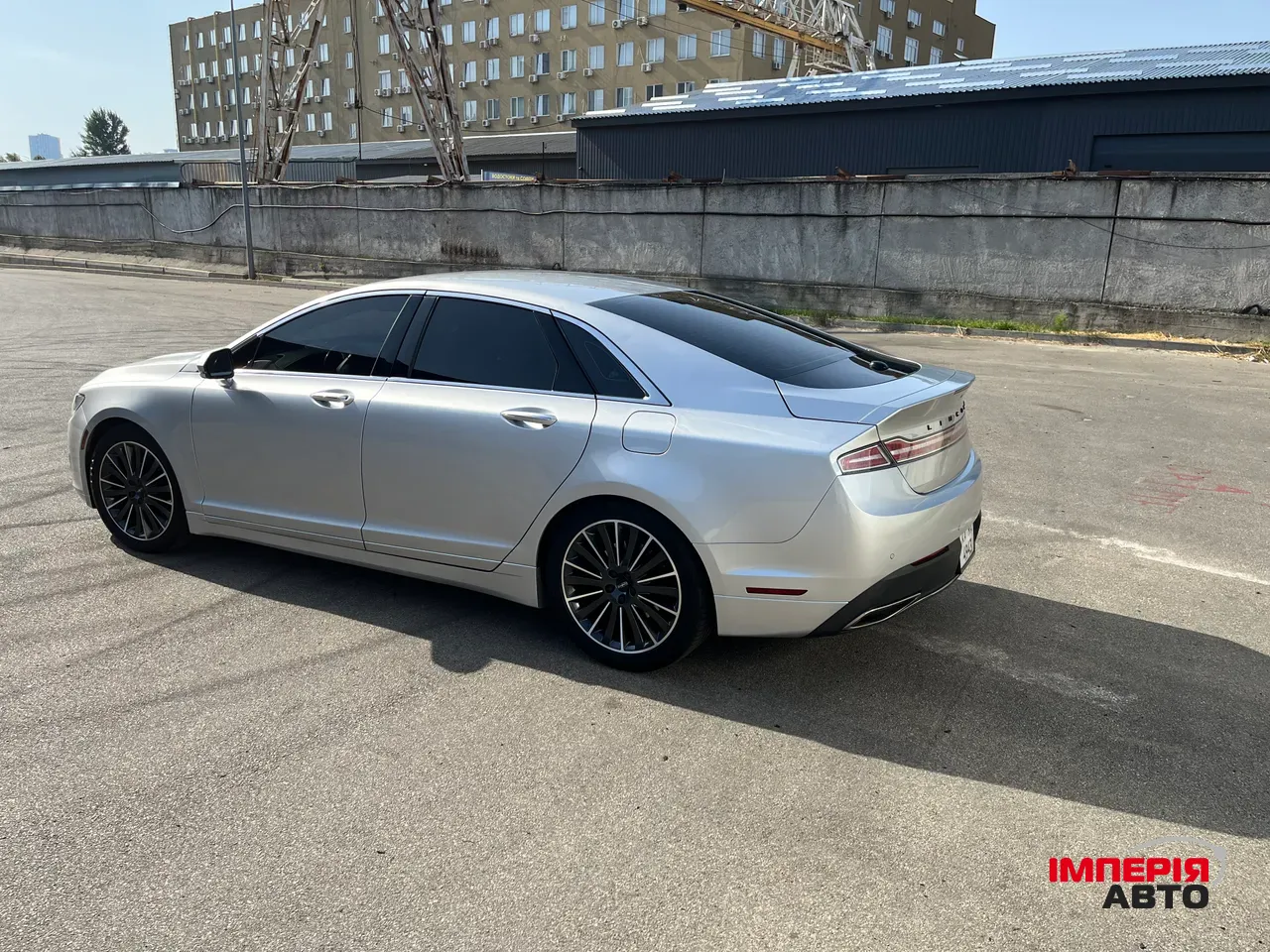 Lincoln MKZ - фото 3