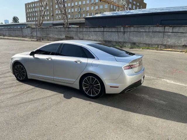 Lincoln MKZ - фото 3