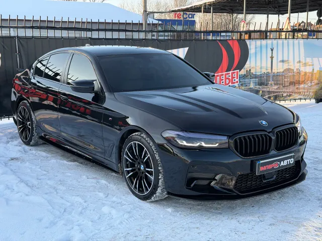 BMW 5 серії - фото 1