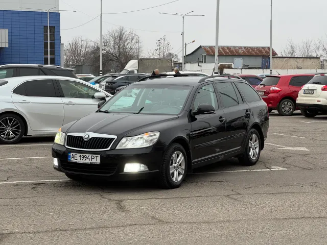 Skoda Octavia - фото 1