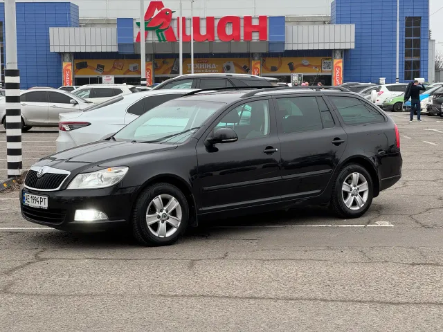 Skoda Octavia - фото 4