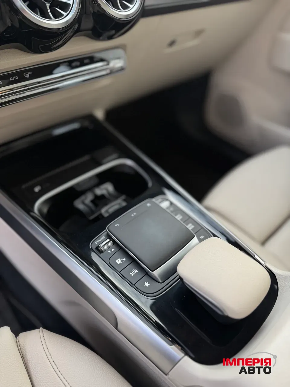 Mercedes-Benz GLB AMG - фото 19