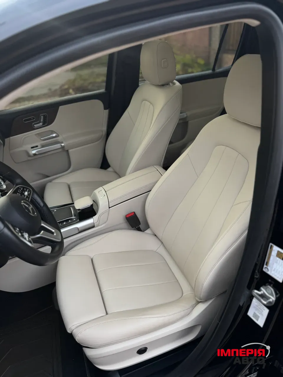 Mercedes-Benz GLB AMG - фото 12