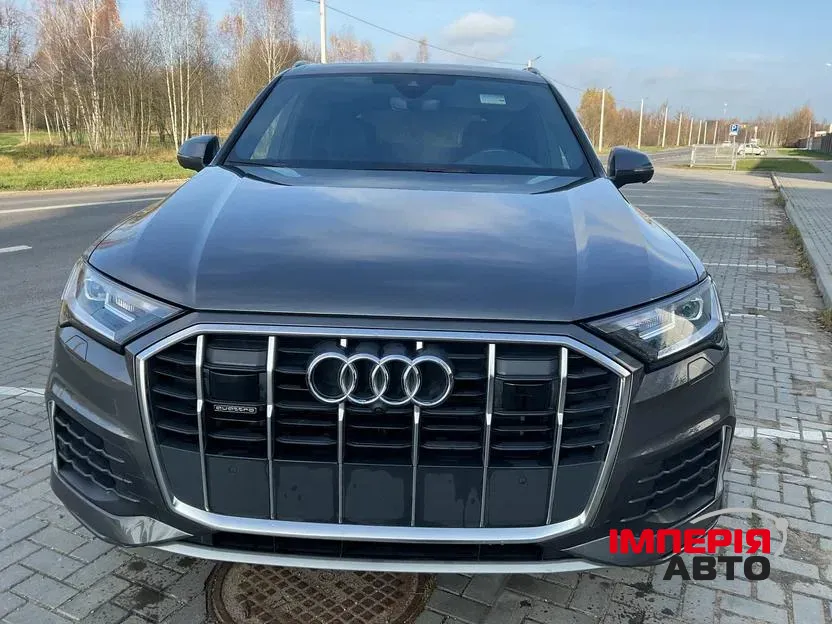 Audi Q7 - фото 1