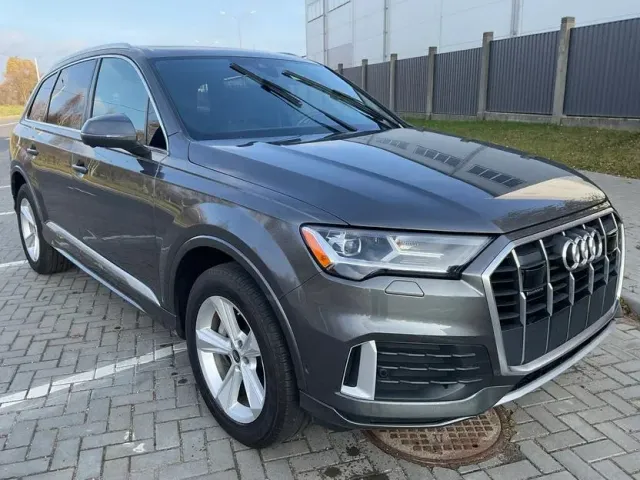 Audi Q7 - фото 4