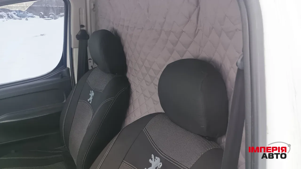 Peugeot Partner - фото 9