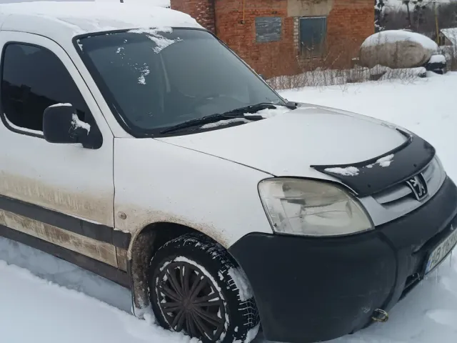 Peugeot Partner - фото 1