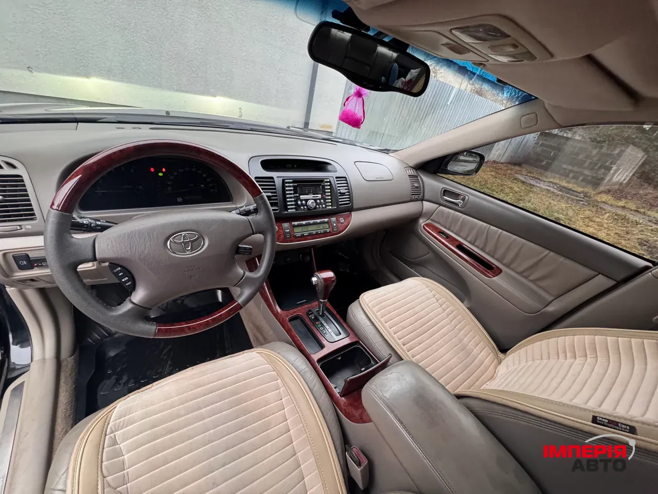 Toyota Camry - фото 4
