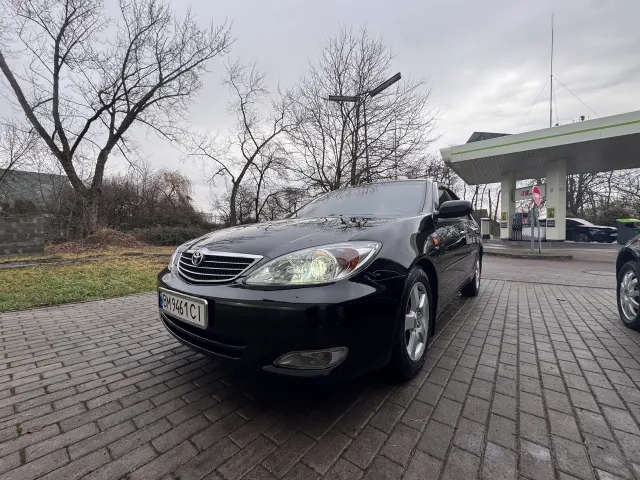 Toyota Camry - фото 3