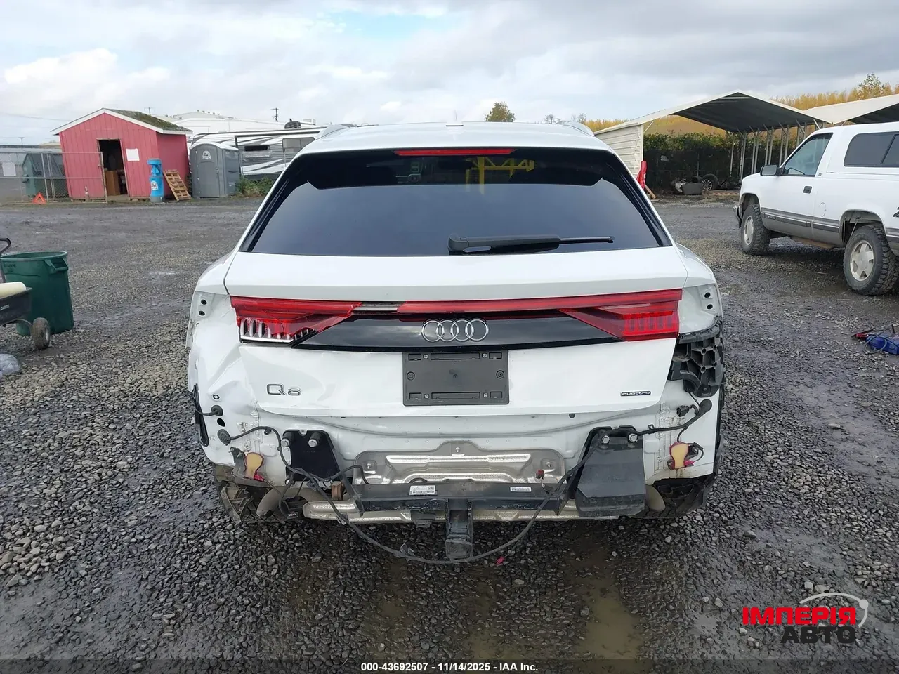 Audi Q8 - фото 5