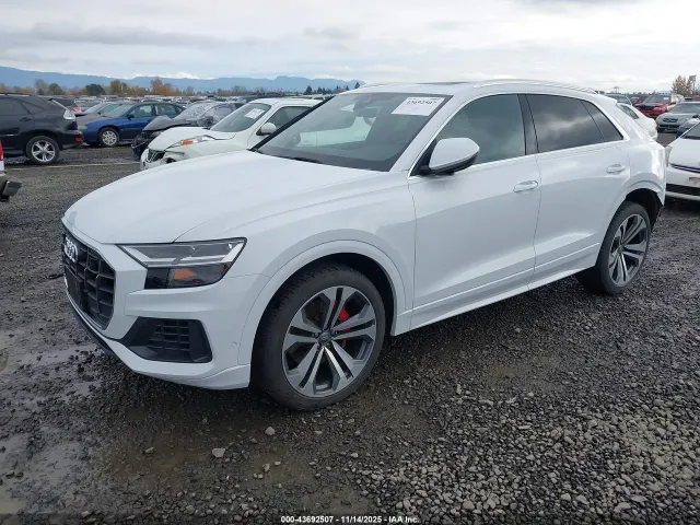 Audi Q8 - фото 1